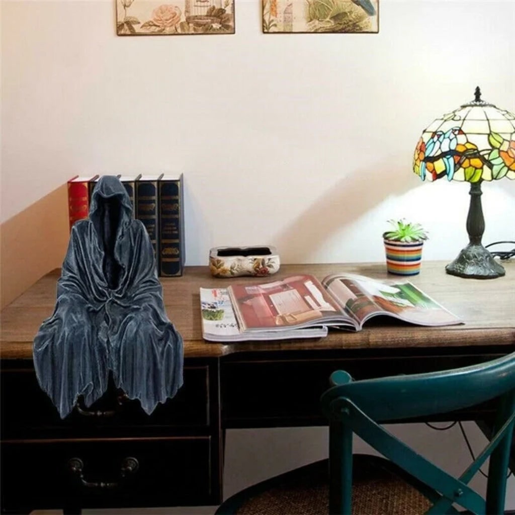 Halloween Grim Reaper Decor Statue Figurine with Hooded Draped Robe Design Shelf Sitter
